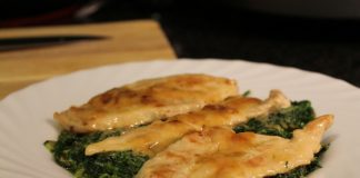 pollo keto con espinacas