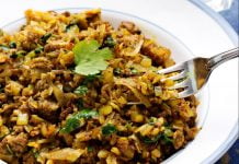 Curry de carne y repollo bajo en carbohidratos Curry de la India estilo Keto