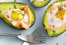 Palta al horno con Salmón Ahumado y Huevo Palta con Salmon
