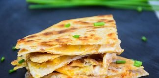 tortilla-keto-quesadilla